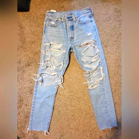 Levi's 501 Skinny Ripped Jeans - Picture 1 of 2